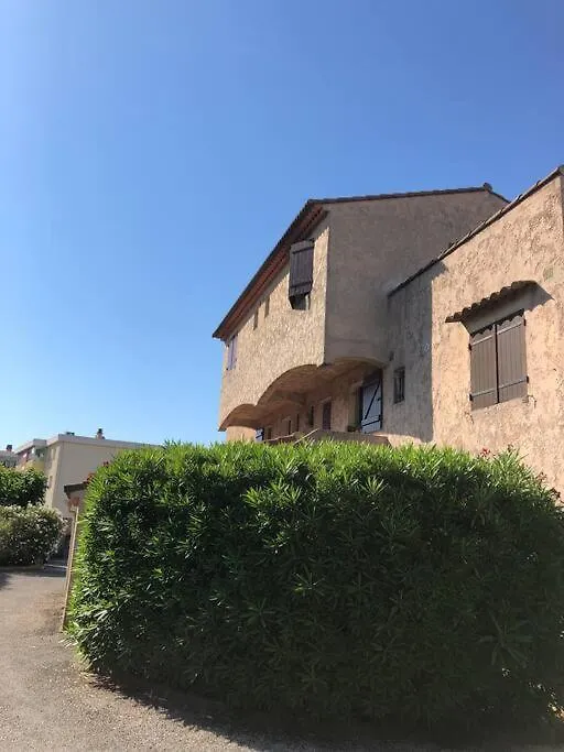 Grand Studio Veranda Et Terrasse Carqueiranne France